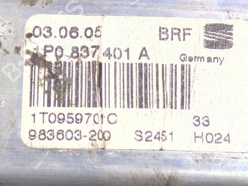 Left front window motor SEAT LEON (1P1) 2.0 TDI 16V | BP33619093E21 - Image 5
