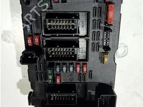 Used Fuse box CITROËN XSARA (N1) 1.9 TD (90 hp) 24968051