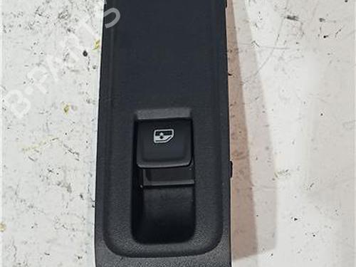 Used Right rear window switch SKODA FABIA III (NJ3) 1.0 TSI (95 hp) 23918489