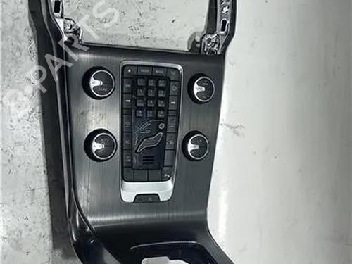 Used Climate control VOLVO V40 Hatchback (525) D2 (120 hp) 23915032