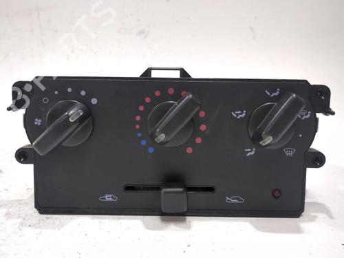 Used Climate control NISSAN MICRA II (K11) 1.0 i 16V (K11) (54 hp) 28530490