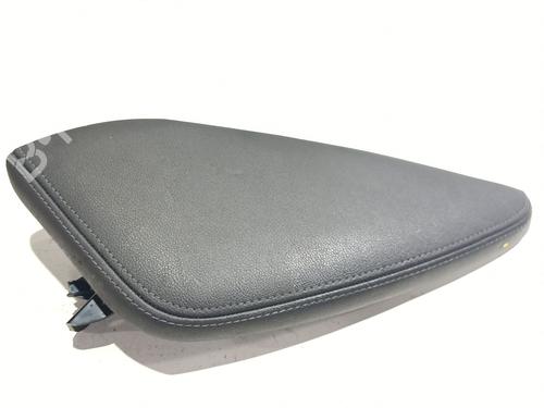 Used Armrest / Center console Armrest / Center console 39048704 39048704
