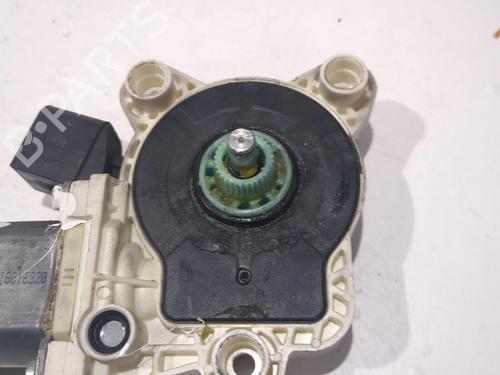 Left front window motor MERCEDES-BENZ C-CLASS (W203) C 220 CDI (203.006, 203.008) | BP23927709E21 