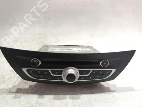 Used Radio Radio RENAULT LAGUNA III (BT0/1) 2.0 dCi (BT01, BT08, BT09, BT0E, BT0K, BT12, BT1C, BT1D,... (150 hp) 40228735 40228735