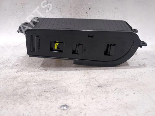 Used Glove box RENAULT MEGANE III Hatchback (BZ0/1_, B3_) [2008-2025]  28621725