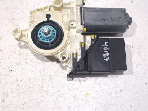 Used Right rear window motor SEAT LEON (1P1) 1.9 TDI (105 hp) 23926727