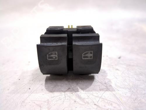 Used Left front window switch RENAULT CAPTUR I (J5_, H5_) 1.5 dCi 90 (J5N4, J5M5, J5MW, J5M6, J5AL, J5AJ) (90 hp) 29886068