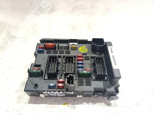 Used Fuse box Fuse box 38873248 38873248