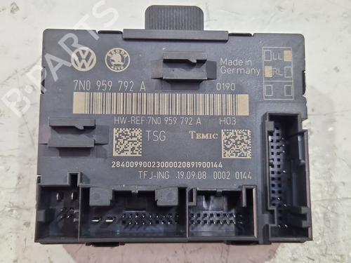 electronic-module-skoda-superb-ii-3t4-2008-2009-2010-2011-2012-2013-2014-2015-36766472 main image