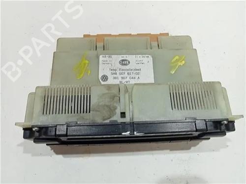 AC-Styringsenhed/Manøvreenhed VW PASSAT B5 (3B2) 1.9 TDI (115 hp) 23930923