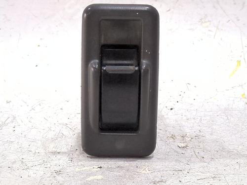 Used Right rear window switch MITSUBISHI PAJERO I (L04_G, L14_G) 2.5 TD (L044G, L049G) (87 hp) 27715219
