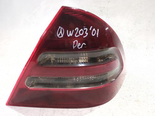 right-taillight-mercedes-benz-c-class-w203-2000-2001-2002-2003-2004-2005-2006-2007-32669085 main image