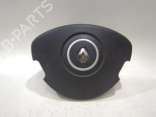 Used Driver airbag RENAULT CLIO III Grandtour (KR0/1_) 1.2 16V (KR0P) (101 hp) 26921879