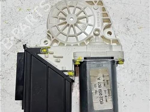 Rudehejsemotor forskærm højre SEAT IBIZA III (6L1) 1.9 TDI (131 hp) 23916645
