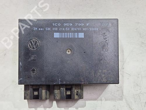 Elektronische module SEAT LEON (1M1) 1.9 TDI (110 hp) 29518745