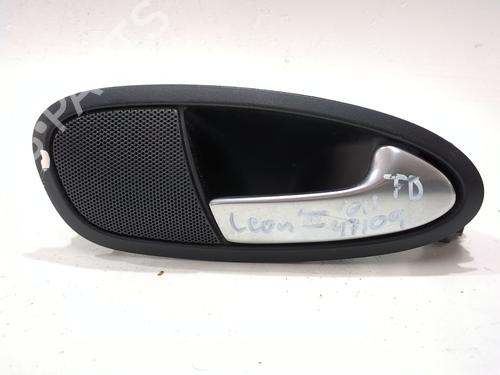 Used Rear right interior door handle SEAT LEON (1P1) 1.6 TDI (105 hp) 26673758
