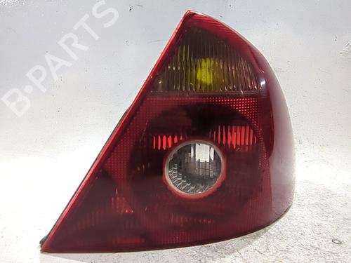 Used Right taillight FORD MONDEO III (B5Y) 2.0 16V TDDi / TDCi (115 hp) 29053844