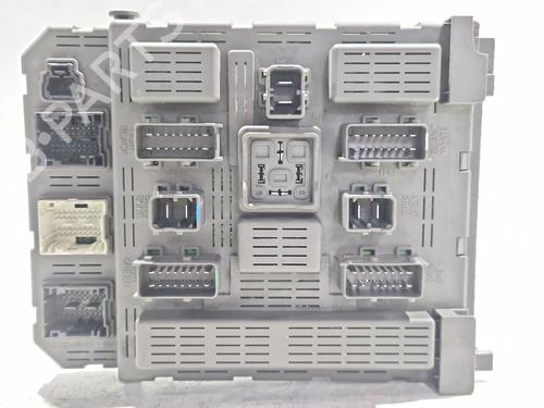 Fuse box PEUGEOT 607 (9D, 9U) 2.7 HDi 24V | BP30385076E1 
