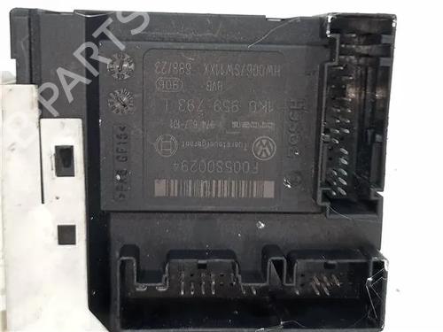 Left front window motor SEAT LEON (1P1) 2.0 TDI 16V | BP23913163E21