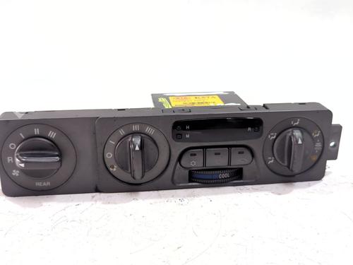 climate-control-kia-carnival-ii-gq-1999-2000-2001-2002-2003-2004-2005-2006-2007-36903678 main image
