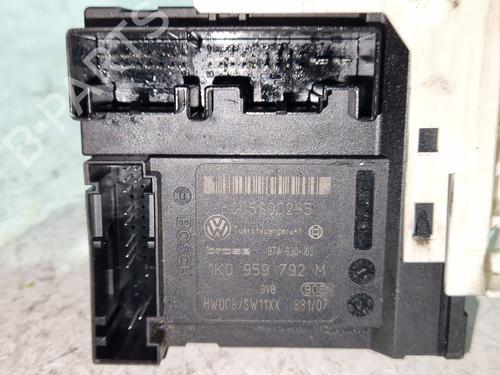 Rudehejsemotor forskærm højre SEAT LEON (1P1) 2.0 TDI | BP30368705E20 