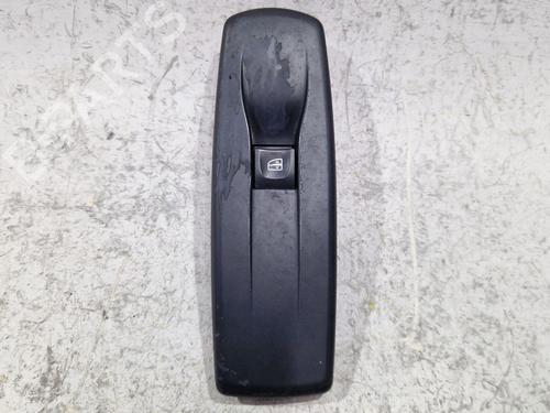 Used Right front window switch RENAULT LAGUNA III (BT0/1) 1.5 dCi (BT00, BT0A, BT0T, BT1J) (110 hp) 30526301