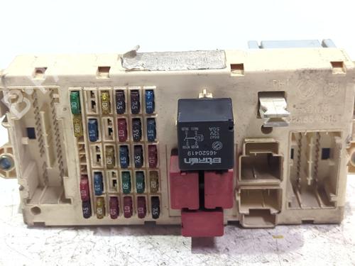 Used Fuse box Fuse box 39637975 39637975