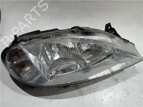 Faro derecho RENAULT MEGANE I Classic (LA0/1_) 1.9 dTi (LA1U) (80 hp) 23917237