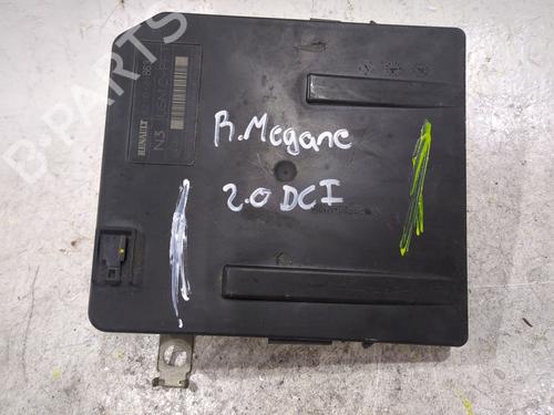 Used Fuse box Fuse box RENAULT MEGANE II Coupé-Cabriolet (EM0/1_) 2.0 dCi (150 hp) 34124677 34124677
