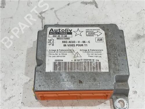 Airbag module PEUGEOT 206 Hatchback (2A/C) 1.4 HDi eco 70 (68 hp) 23921077