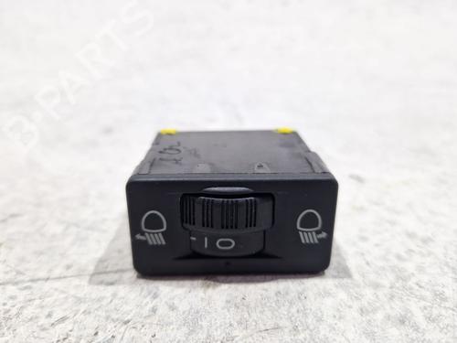 Hovedlysbryter CITROËN C3 II (SC_) 1.4 HDi 70 (SC8HZC, SC8HR0, SC8HP4) (68 hp) 29708947