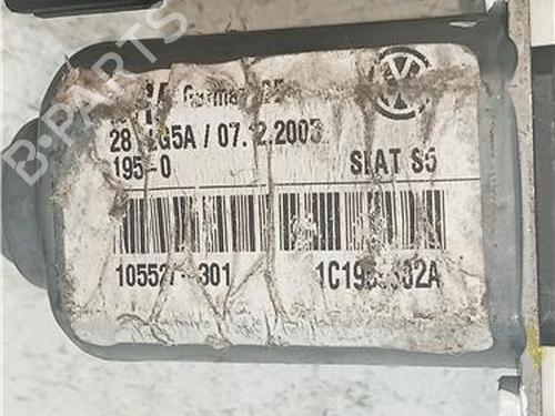Right front window motor SEAT LEON (1M1) 1.9 TDI | BP23911919E20 