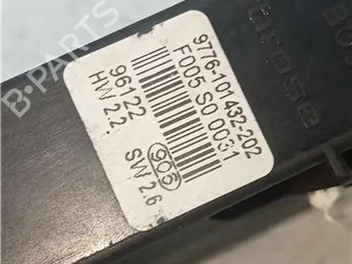 Rudehejsemotor forskærm venstre SEAT TOLEDO II (1M2) 1.9 TDI (110 hp) 23911513