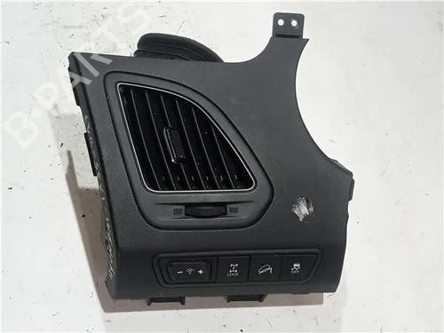 Used Air vent HYUNDAI ix35 (LM, EL, ELH) 2.0 CRDi 4WD (136 hp) 23921785