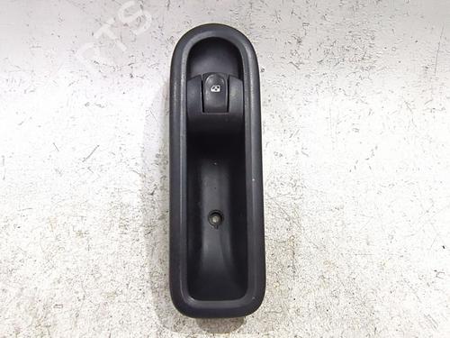 Used Right front window switch RENAULT CLIO III (BR0/1, CR0/1) 1.5 dCi (75 hp) 33161043