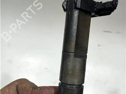 Inyector RENAULT MEGANE I Grandtour (KA0/1_) 1.9 dTi (KA0N) (98 hp) 23932102