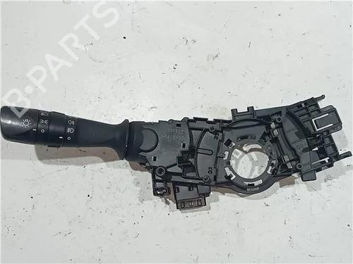 Used Switch TOYOTA AURIS (_E18_) 1.4 D-4D (NDE180_, NDE180R) (90 hp) 23919417