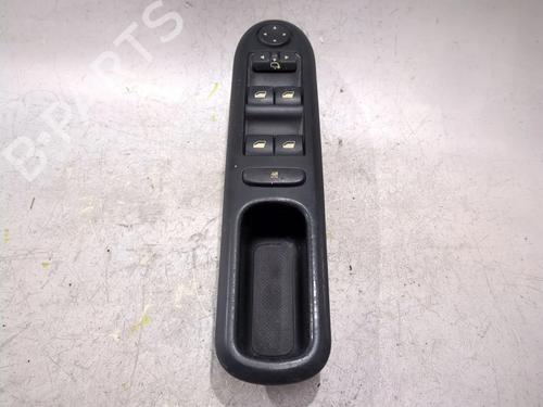 Used Left front window switch PEUGEOT 407 (6D_) 2.0 HDi 135 (6DRHRH, 6DRHRE, 6DRHRG, 6DRHRJ) (136 hp) 27858658