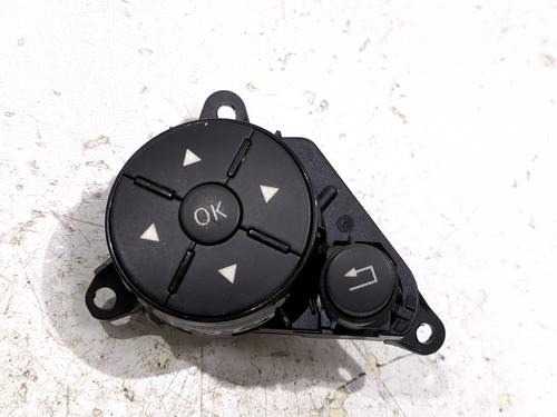 steering-wheel-controls-mercedes-benz-glk-class-x204-2008-2009-2010-2011-2012-2013-2014-2015-32657275 main image