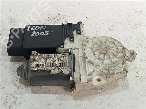 Used Right front window motor SEAT LEON (1P1) 2.0 TDI 16V (140 hp) 23911734