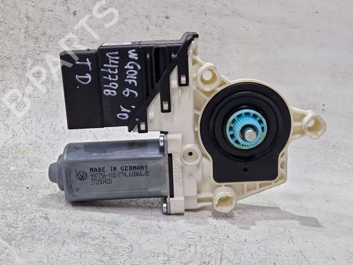 Rudehejsemotor bagstkærm højre VW GOLF VI (5K1) 1.6 TDI (105 hp) 29938112