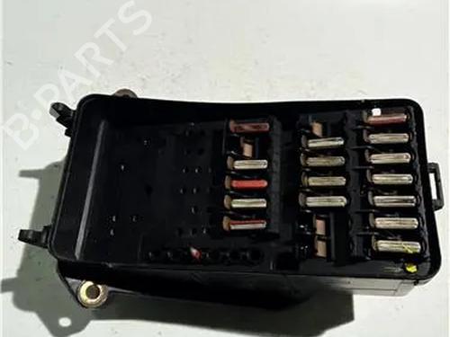 Used Fuse box Fuse box 23925738 23925738
