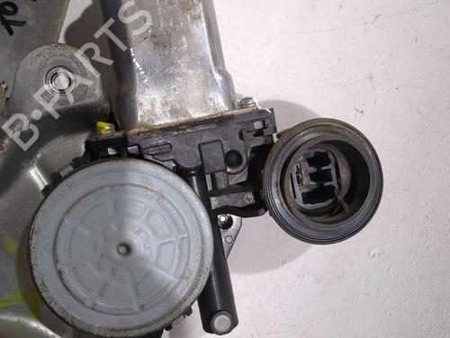 Rudehejsemekanisme ventre foran TOYOTA RAV 4 II (_A2_) 2.0 D 4WD (CLA20_, CLA21_, CLA20R, CLA21R) | BP23902920C22 
