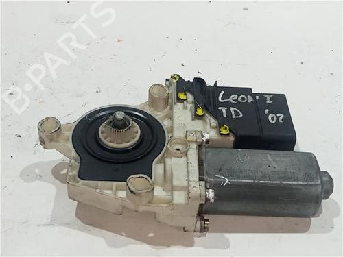 Used Right rear window motor SEAT LEON (1M1) 1.9 TDI (110 hp) 23912896