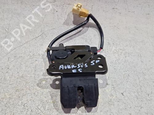Used Tailgate lock TOYOTA AVENSIS Saloon (_T25_) 2.0 D-4D (CDT250_, CDT250R) (116 hp) 30831171