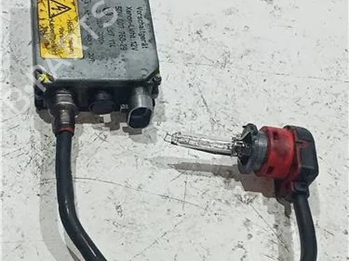 Module xenonverlichting BMW 5 (E39) 525 tds (143 hp) 23913560