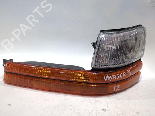 Used Left front indicator CHRYSLER VOYAGER / GRAND VOYAGER III (GS_, NS_) 2.5 TD (116 hp) 30193820