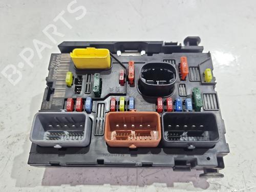 fuse-box-peugeot-307-3ac-2000-2001-2002-2003-2004-2005-2006-2007-2008-2009-2010-2011-2012-34622107 main image