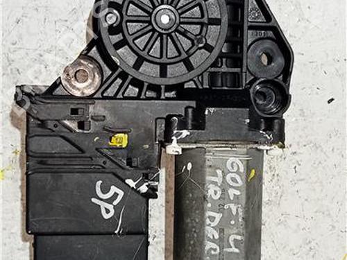 Used Right rear window motor VW GOLF IV (1J1) 1.4 16V (75 hp) 23913247