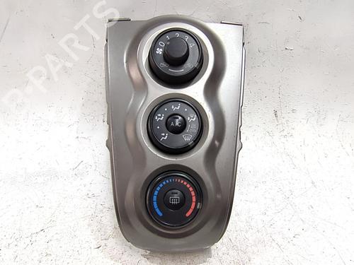 AC Styreenhet / Manøvreringsenhet TOYOTA YARIS (_P9_) 1.4 D-4D (NLP90_, NLP90R) (90 hp) 32656288